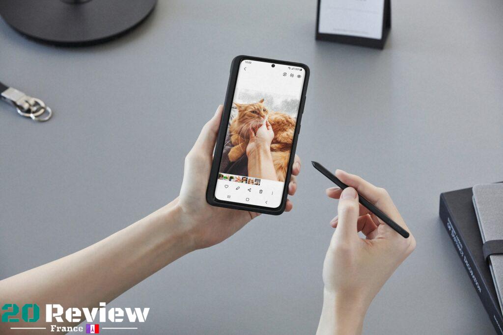 Le Galaxy S21 Ultra a remporté le prix du meilleur design de téléphone et deux prix hautement recommandés.