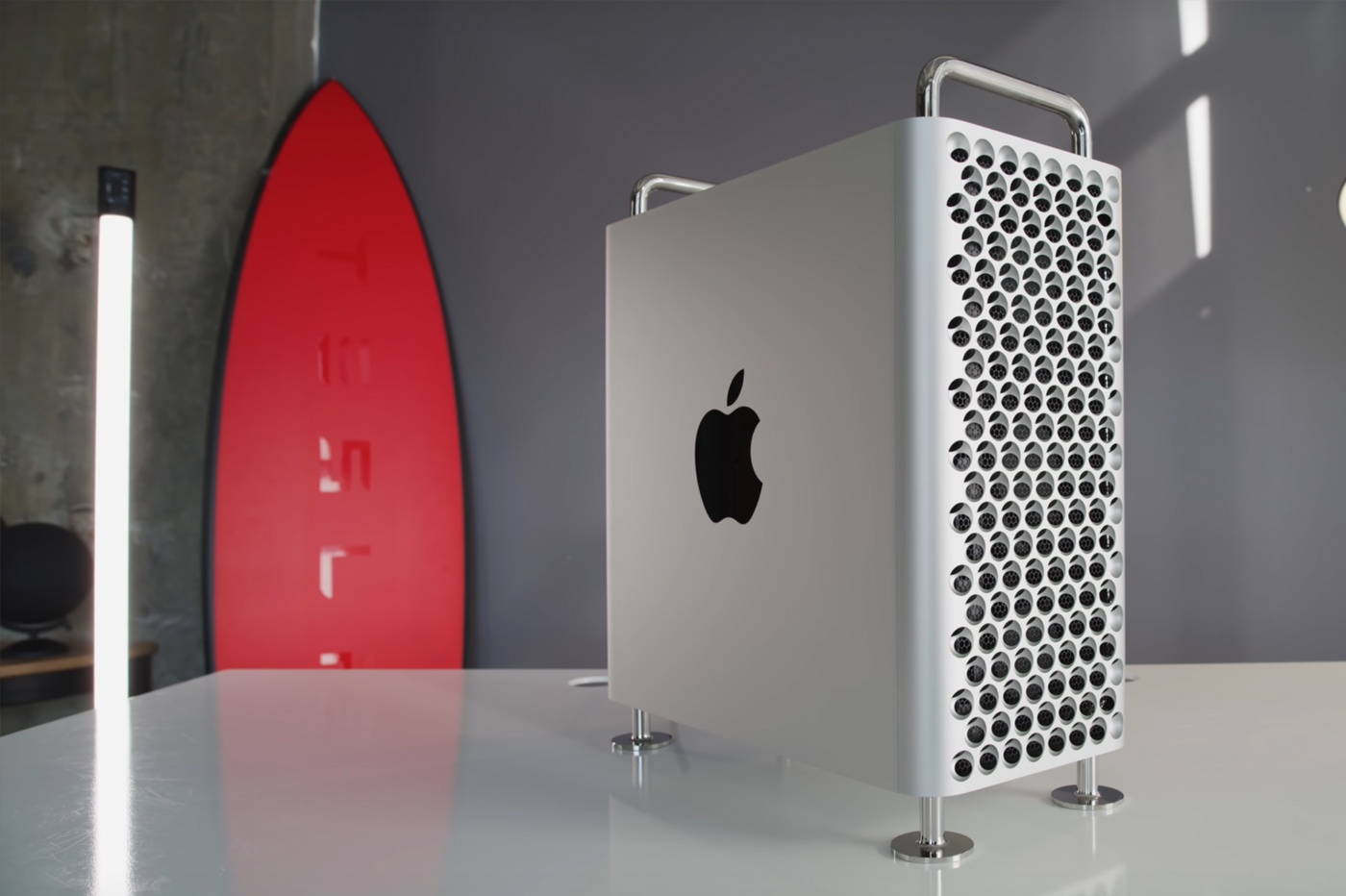 L'un des modèles de Mac Pro que Apple travaille sur continuera à présenter un intérieur de la puce Intel, et dans le Xcode 13 bêta, il y a des signes de troisième génération Xeon processeur évolutif Intel, Ice Lac SP, qui est la puce Apple selon la rumeur utiliser .