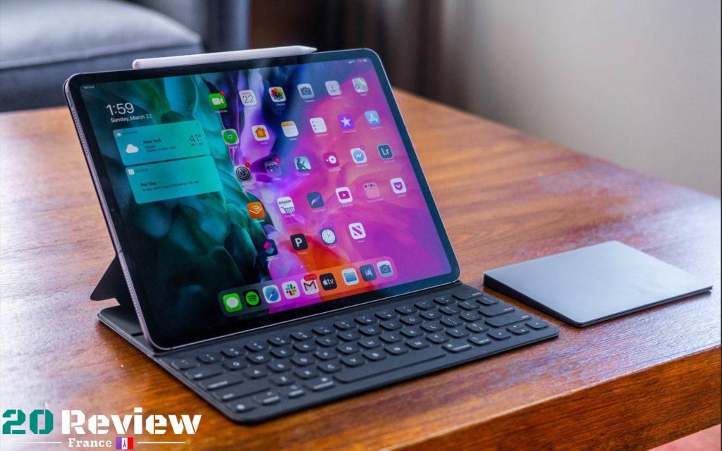 L'Apple iPad Pro est un appareil moderne et polyvalent qui passe facilement du jeu à l'étude, au travail et à la communication.