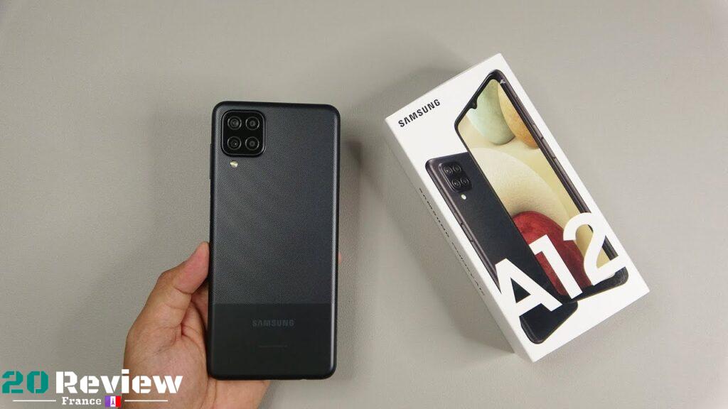 Le Galaxy A12 a quatre caméras à l'arrière, dans un agencement quelque peu typique de la classe 2+2 - il y a deux "vraies" caméras et deux autres pour le rendre plus beau dans le matériel promotionnel.