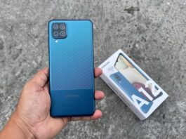 Le Galaxy A12 que nous avons ici est équipé d'un écran de 6,5 pouces et les conséquences des contraintes budgétaires sont faciles à repérer.