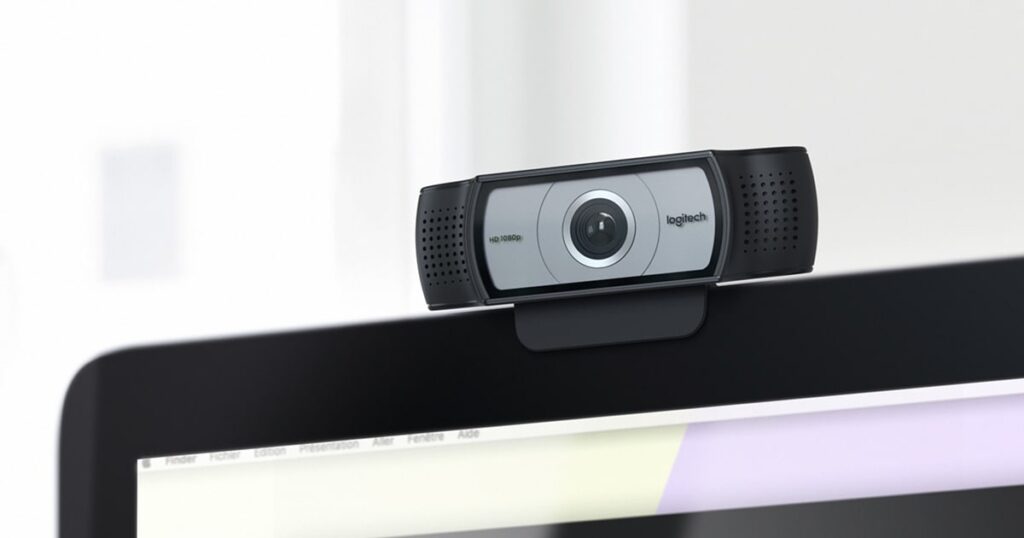 la webcam Logitech C930e est idéale pour aligner vos réunions Zoom hebdomadaires.