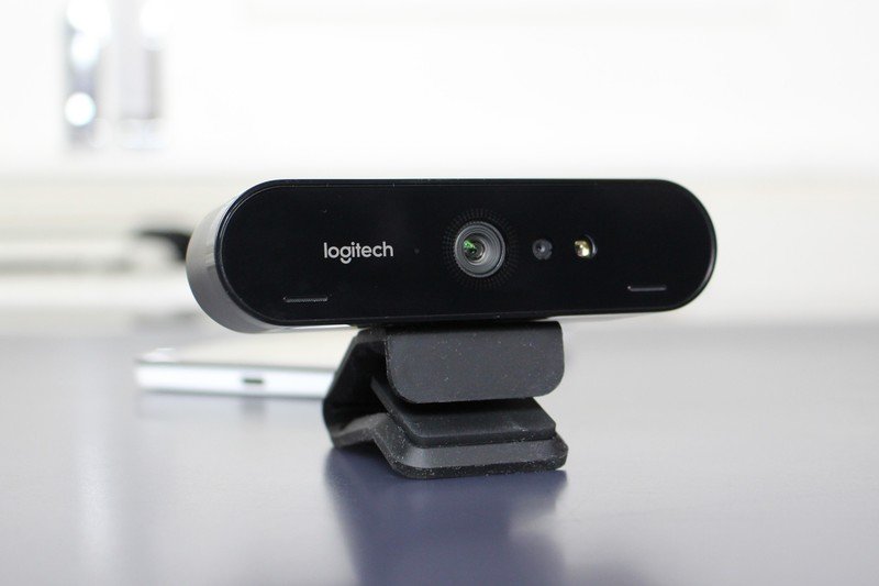 Logitech Brio est notre meilleure et la plus avancée des webcams professionnelles. Doté de technologies innovantes, Brio place la barre plus haut pour la collaboration vidéo ultra 4K HD.