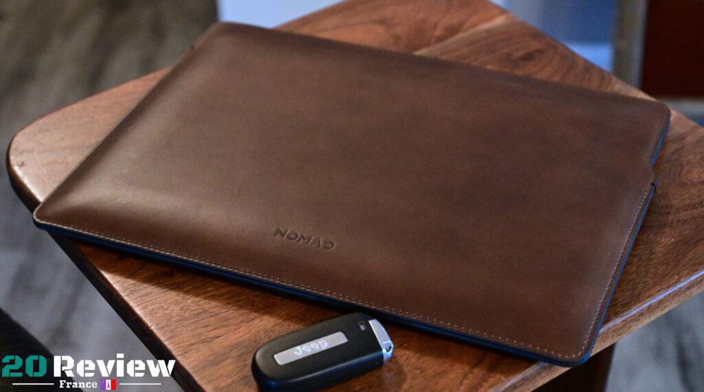 Housse en cuir Nomad pour MacBook Pro et MacBookAir 13'' - Brun rustique Conçue comme une housse de protection fine pour une utilisation quotidienne avec votre MacBook.