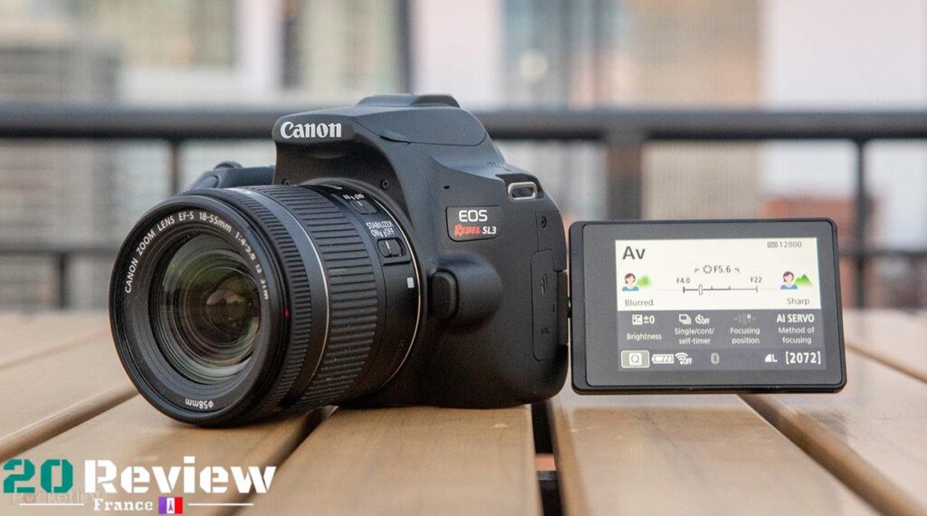 Le Canon EOS 250D est un appareil photo reflex numérique à objectif unique (DSLR) de 24,1 mégapixels fabriqué par Canon.