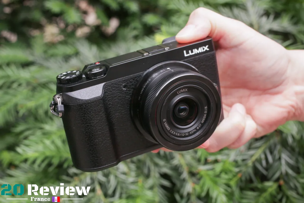 Le Panasonic Lumix DMC-GX85 est un appareil photo à objectif interchangeable de milieu de gamme doté d'un capteur 16MP Four Thirds et d'une capacité vidéo 4K.