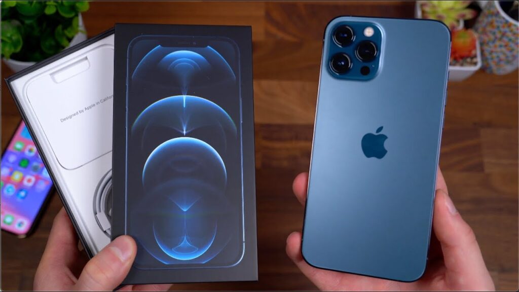 Toute la gamme de l'iPhone X à l'iPhone 12  Pro Max est dotée de verre à l'avant et à l'arrière.