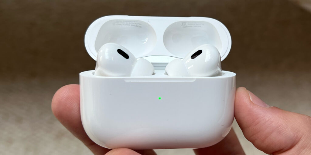 Apple AirPods Pro 2 impressionnent par une excellente suppression du bruit, une utilisation iOS transparente et des performances sonores cinq étoiles.