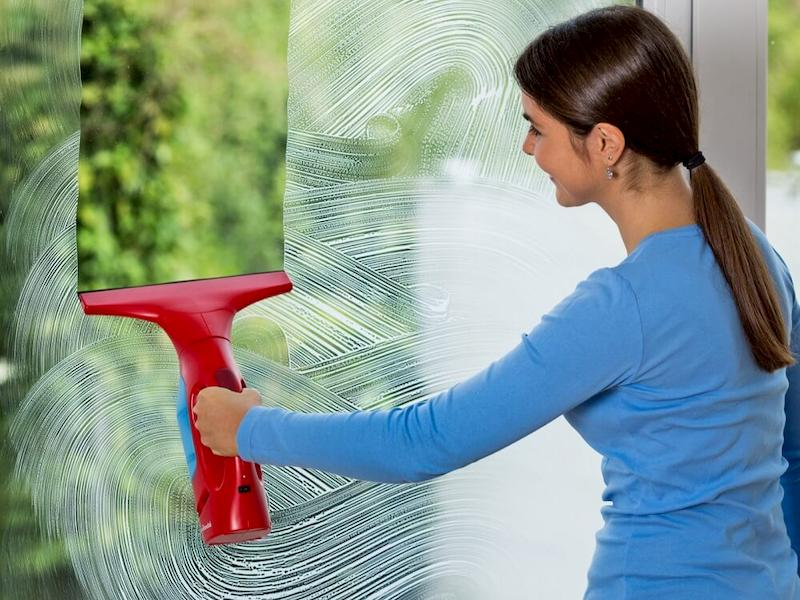 Meilleur aspirateur sans fil à bâtons et à main pour fenêtre et rideau.