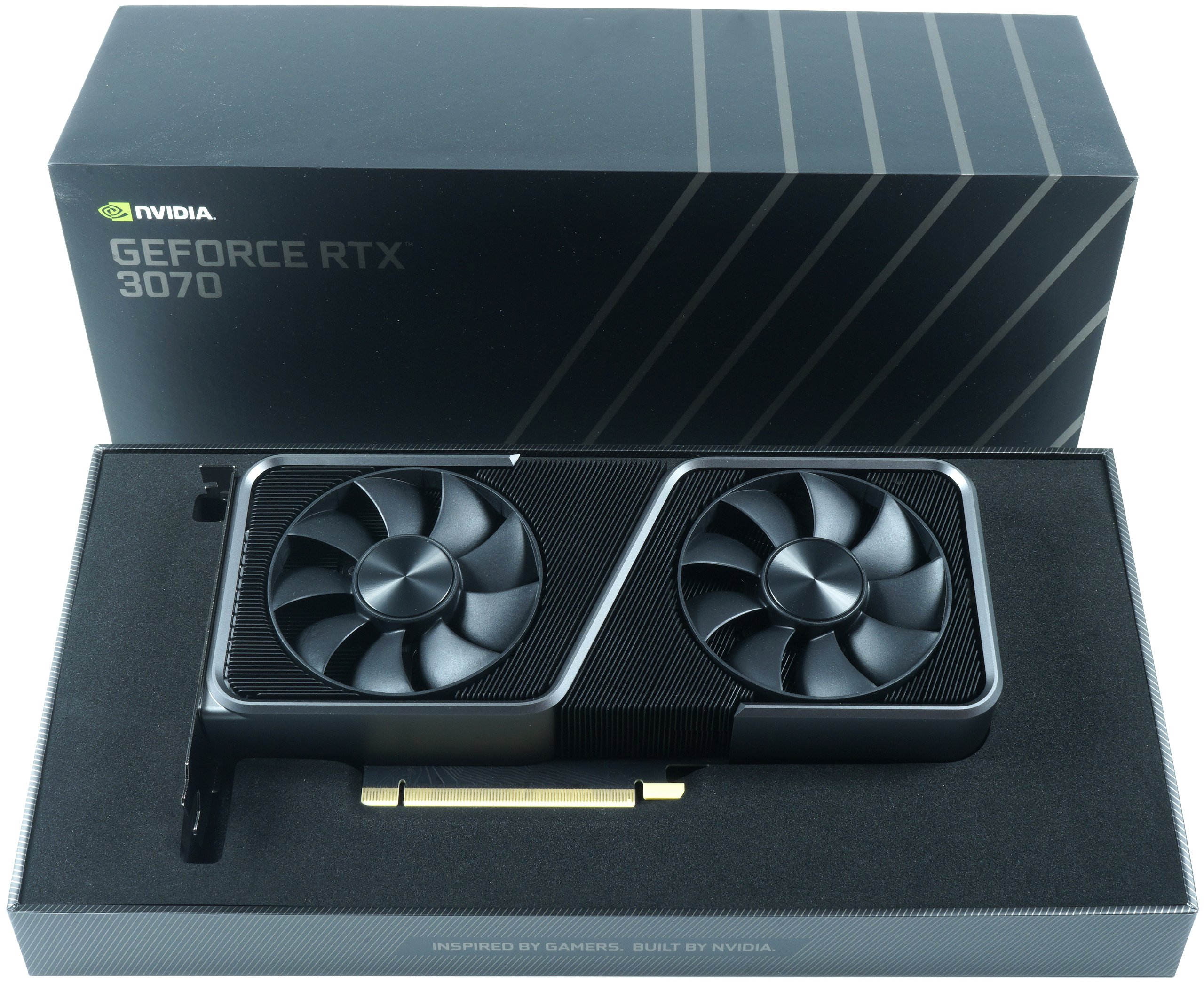 La Nvidia GeForce RTX 3070 est l’une des meilleures cartes graphiques pour la plupart des gens, éclipsée uniquement par la RTX 3060 Ti en termes de valeur pure.