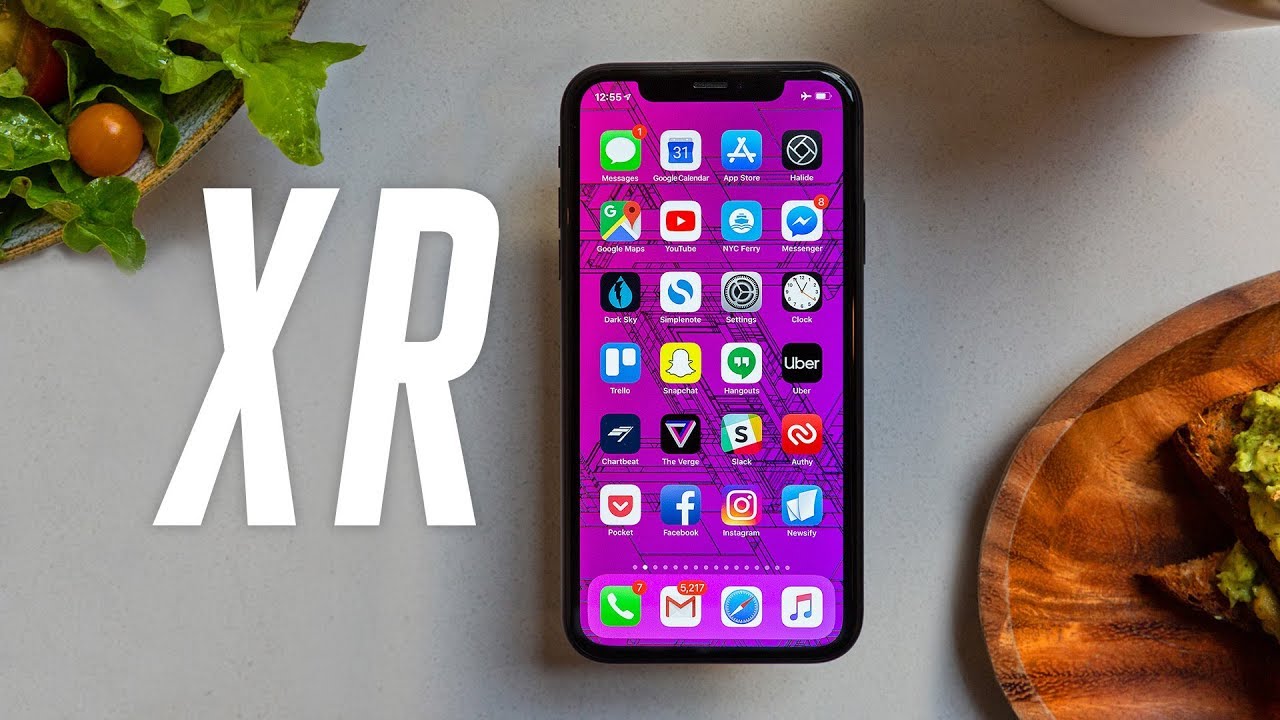 L'iPhone XR offre des performances rapides, de superbes appareils photo et une autonomie de batterie plus longue que les autres iPhones phares, le tout dans un emballage coloré et abordable.