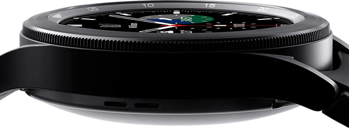 La Galaxy Watch4 Classic a un corps de couleur noire et un bracelet noir.