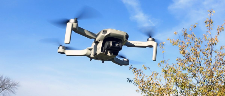 Dans cet article, nous explorerons les meilleurs drones pour les débutants au marché et expliquerons ce dont vous avez besoin pour commencer.
